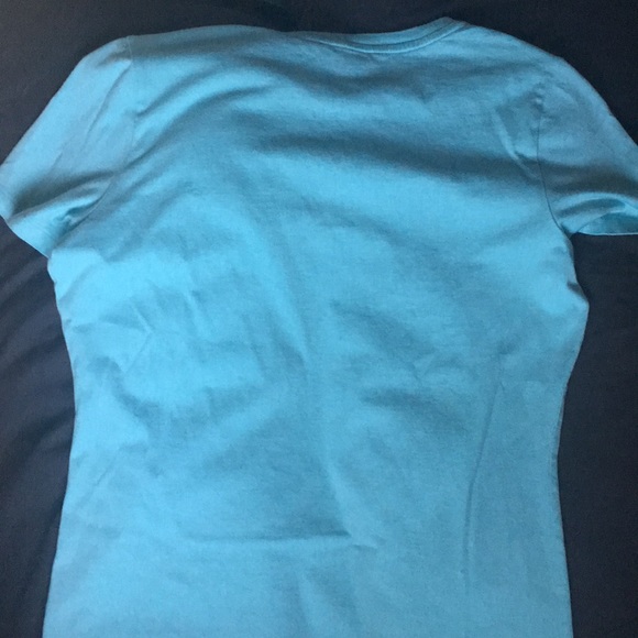 Brooks Brothers women’s med. light blue T-shirt - Picture 4 of 4